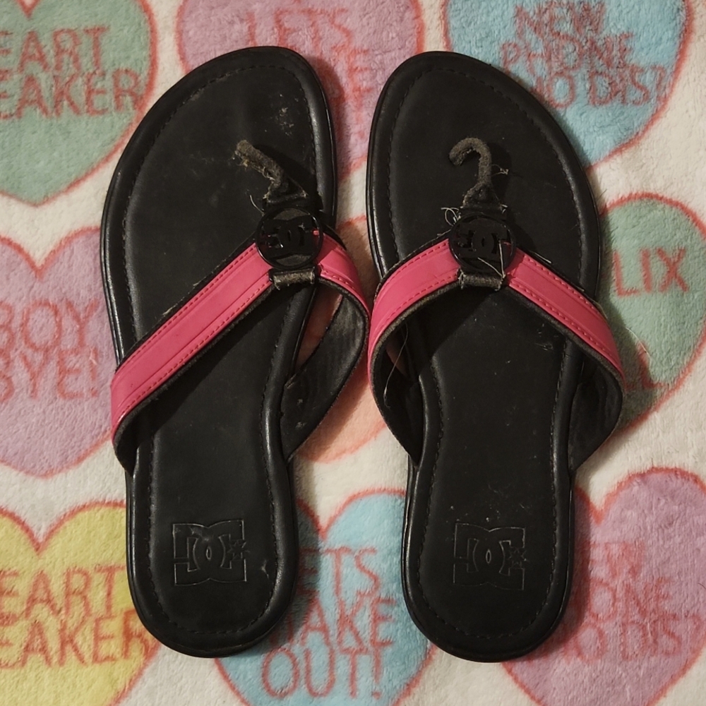 DC 🩷 Vintage Black Sandals